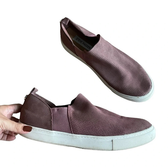 Steve Madden • Pink Janzer Slip On Sneaker - Picture 1 of 7